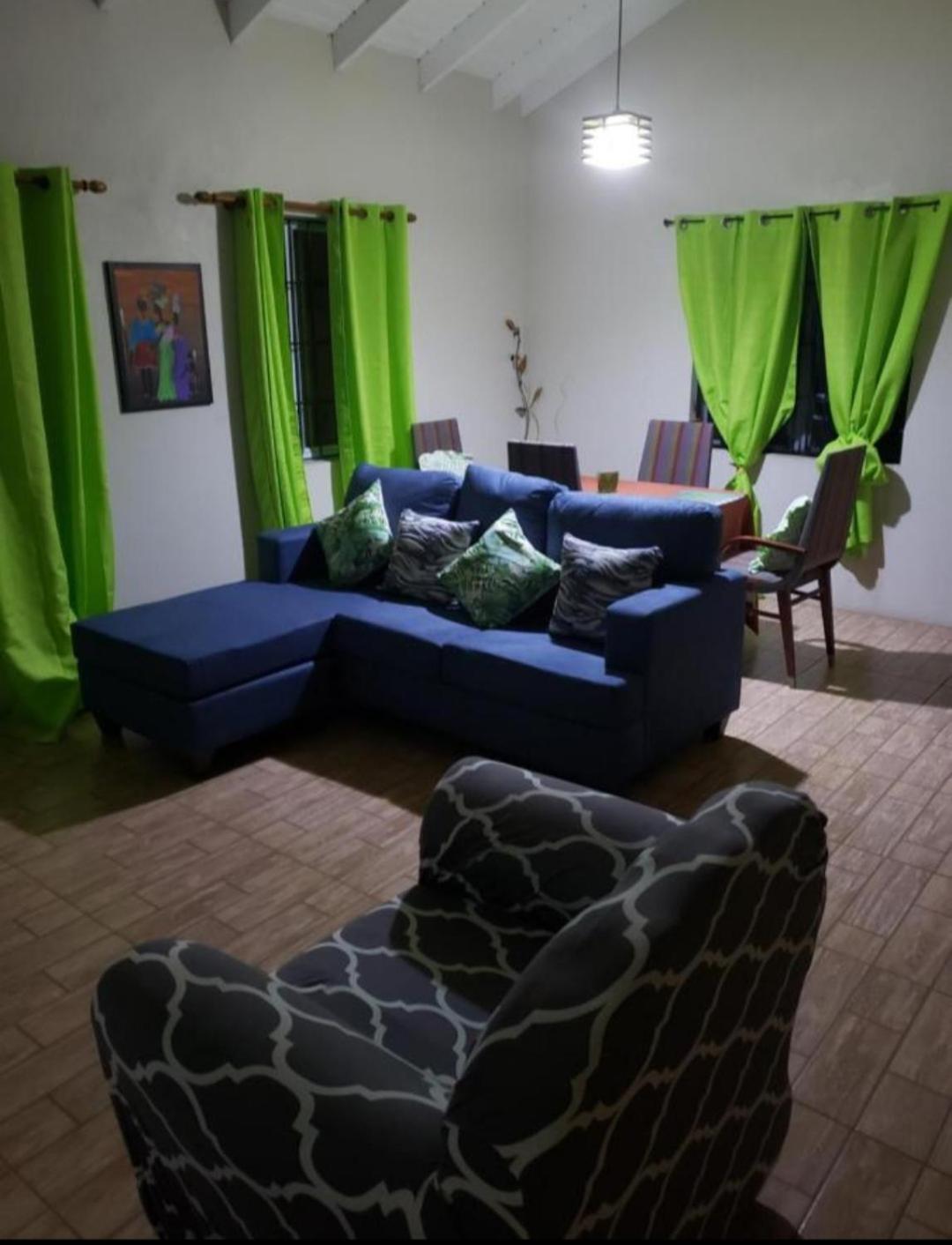 East Caribbean Lodging جزيرة جورس المظهر الخارجي الصورة